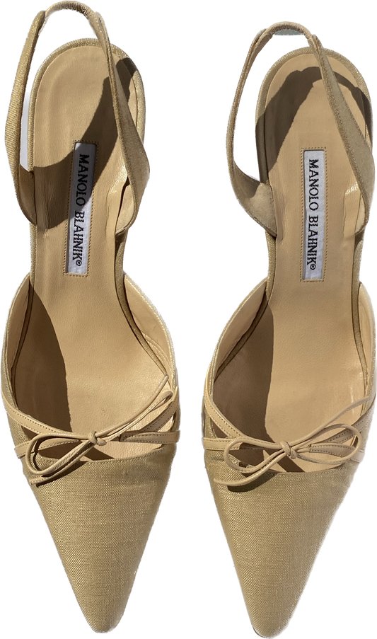 Manolo Blahnik Nude Slingbacks